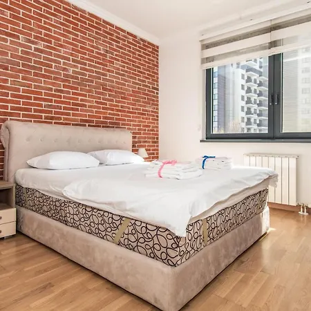 Modern In Waterfront Lejlighed